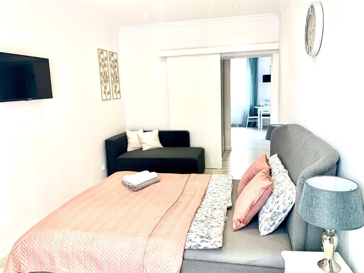 Apartamenty Sienkiewicza - Bezplatny Parking, Centrum, Park, Fv 凯尔采 外观 照片