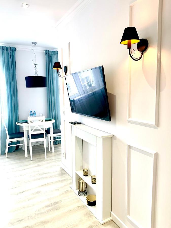 Apartamenty Sienkiewicza - Bezplatny Parking, Centrum, Park, Fv 凯尔采 外观 照片