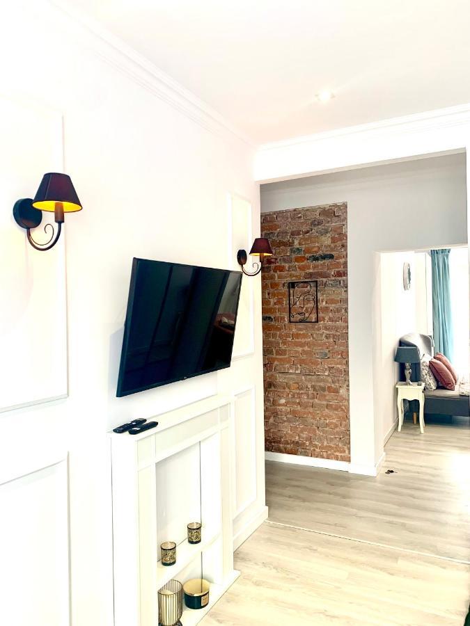 Apartamenty Sienkiewicza - Bezplatny Parking, Centrum, Park, Fv 凯尔采 外观 照片