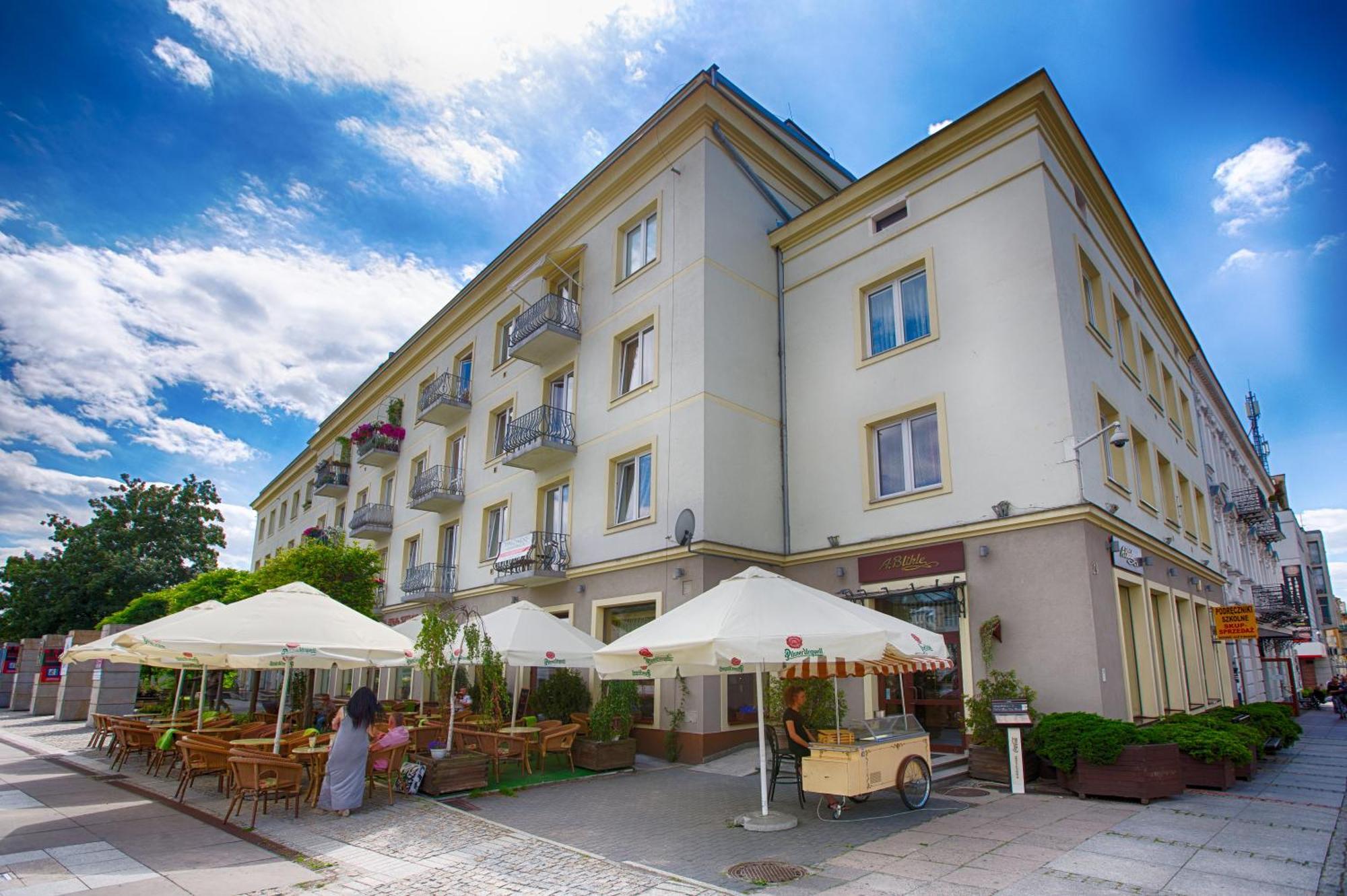 Apartamenty Sienkiewicza - Bezplatny Parking, Centrum, Park, Fv 凯尔采 外观 照片