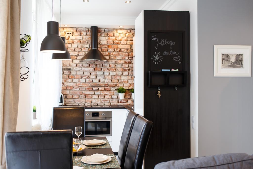 Apartamenty Sienkiewicza - Bezplatny Parking, Centrum, Park, Fv 凯尔采 外观 照片
