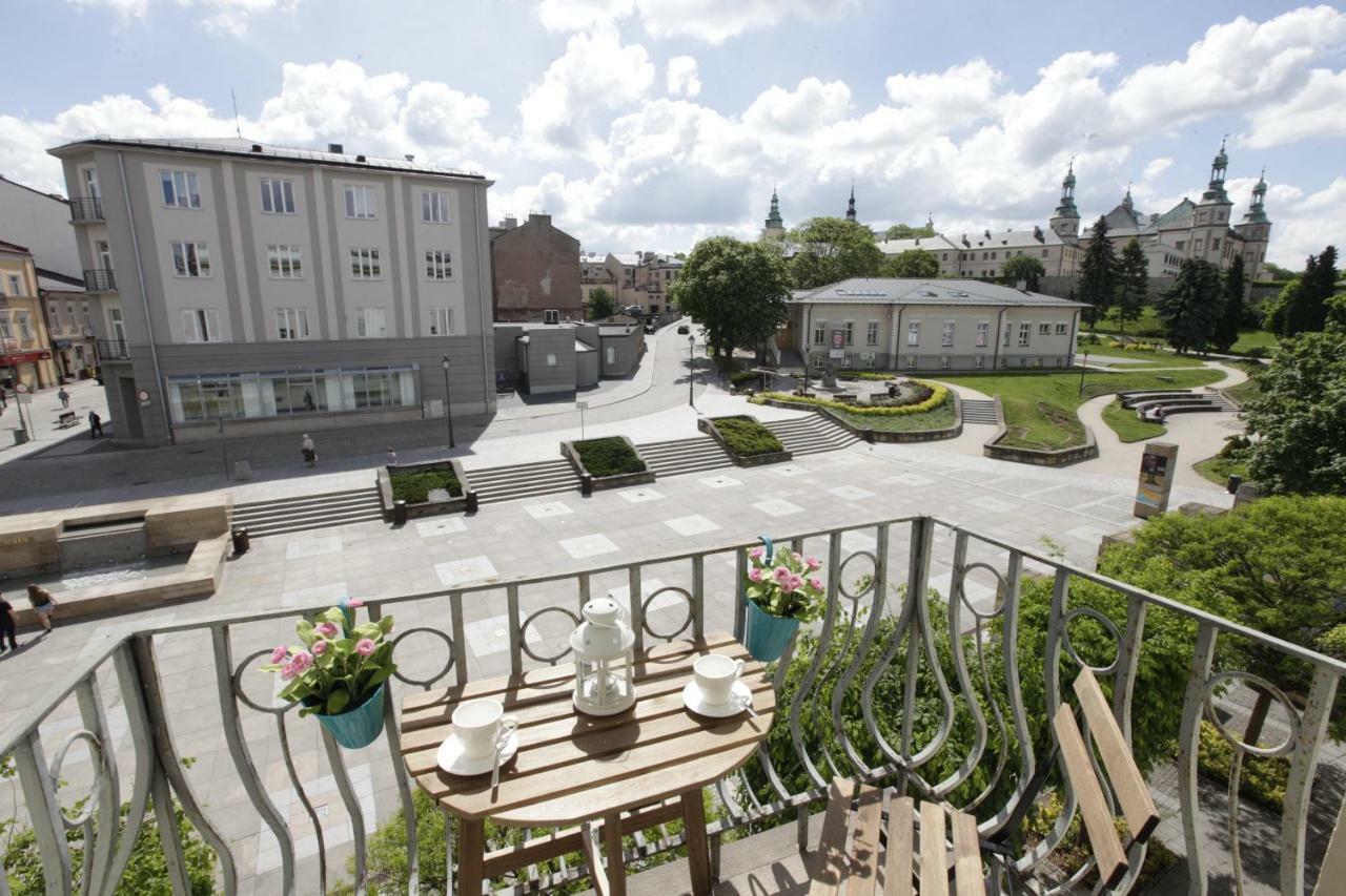 Apartamenty Sienkiewicza - Bezplatny Parking, Centrum, Park, Fv 凯尔采 外观 照片