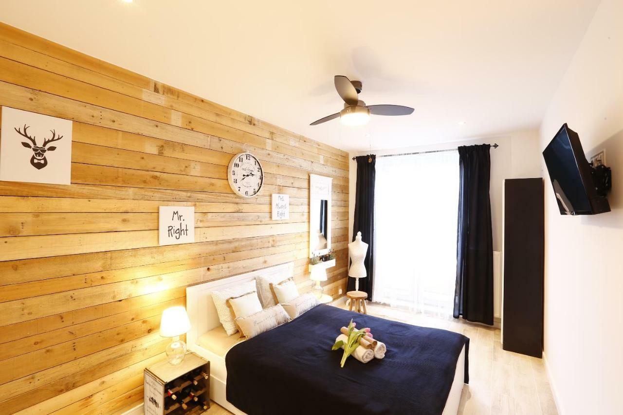 Apartamenty Sienkiewicza - Bezplatny Parking, Centrum, Park, Fv 凯尔采 外观 照片